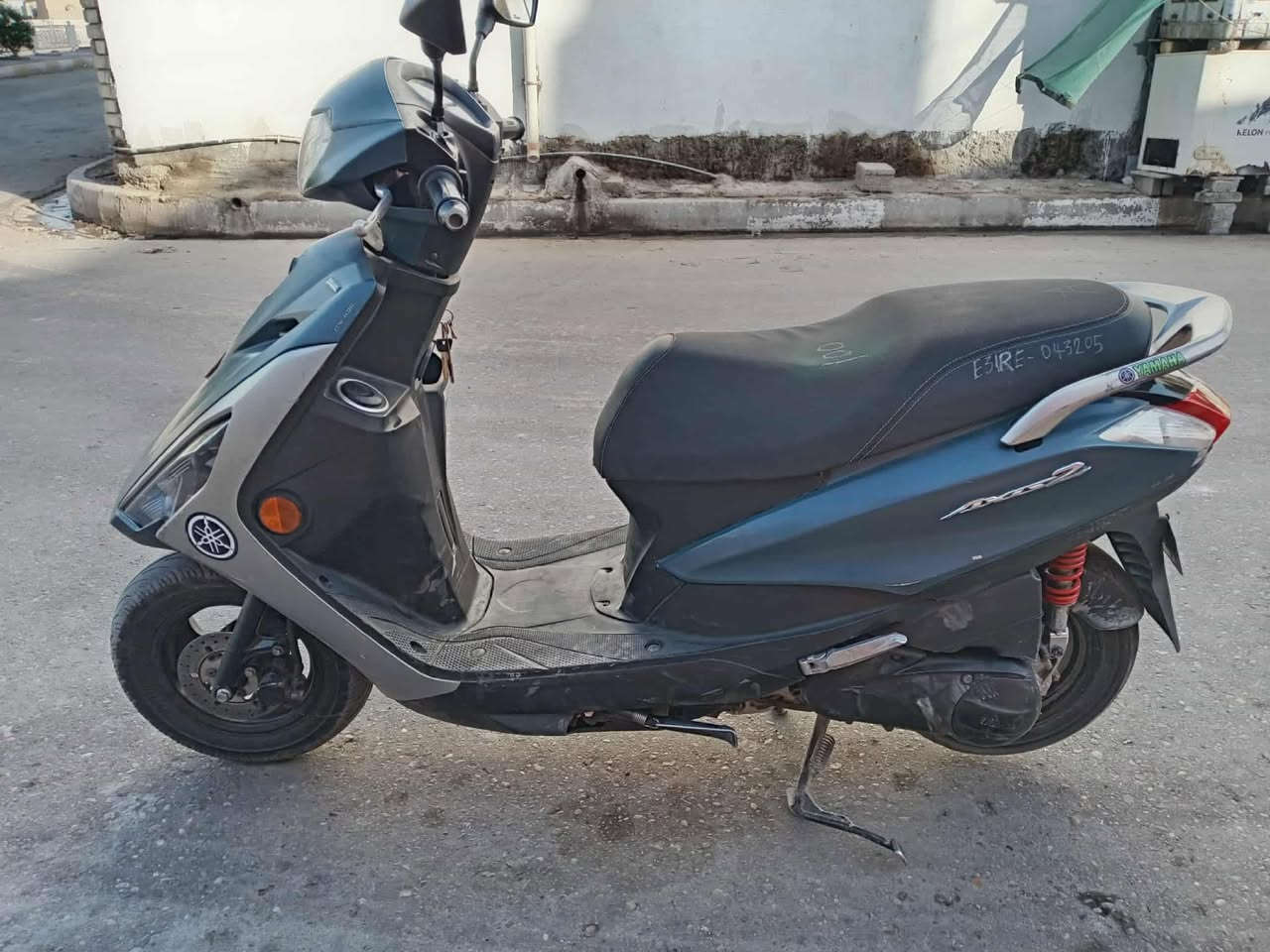 للبيع للبيع للبيع
ياماها اكزز موديل 2018 سعر مليون وبي مجال بسيط للشراي الاستفسار عل رقم (***********
