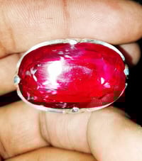 ياقوت ضخم • حجر كريم • مجوهرات