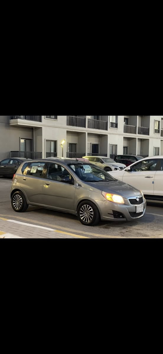 السلام عليكم للبيع شوفر ليت افيو
موديل 2010 سنويه بسمي
كير اوتماتيك جام كهرباء
محرك حجم 1600 
كهربائيات كلهه شغاله
حداديه اماميه خلفيه جديده
تخم تاير جديد مكينه وكير مكفولات
 السياره جاهزه بدون اي نقص
السعر 62$ورقه وبيهه مجال بسيط حك جيه
مكان السياره بغداد ظباط حي الجهاد
للاتصال ***********
