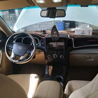 سياره سورنتو خليجي جاهزه من كلشي كفاله ماعده طخات صغار بارد ولدعاميات ...