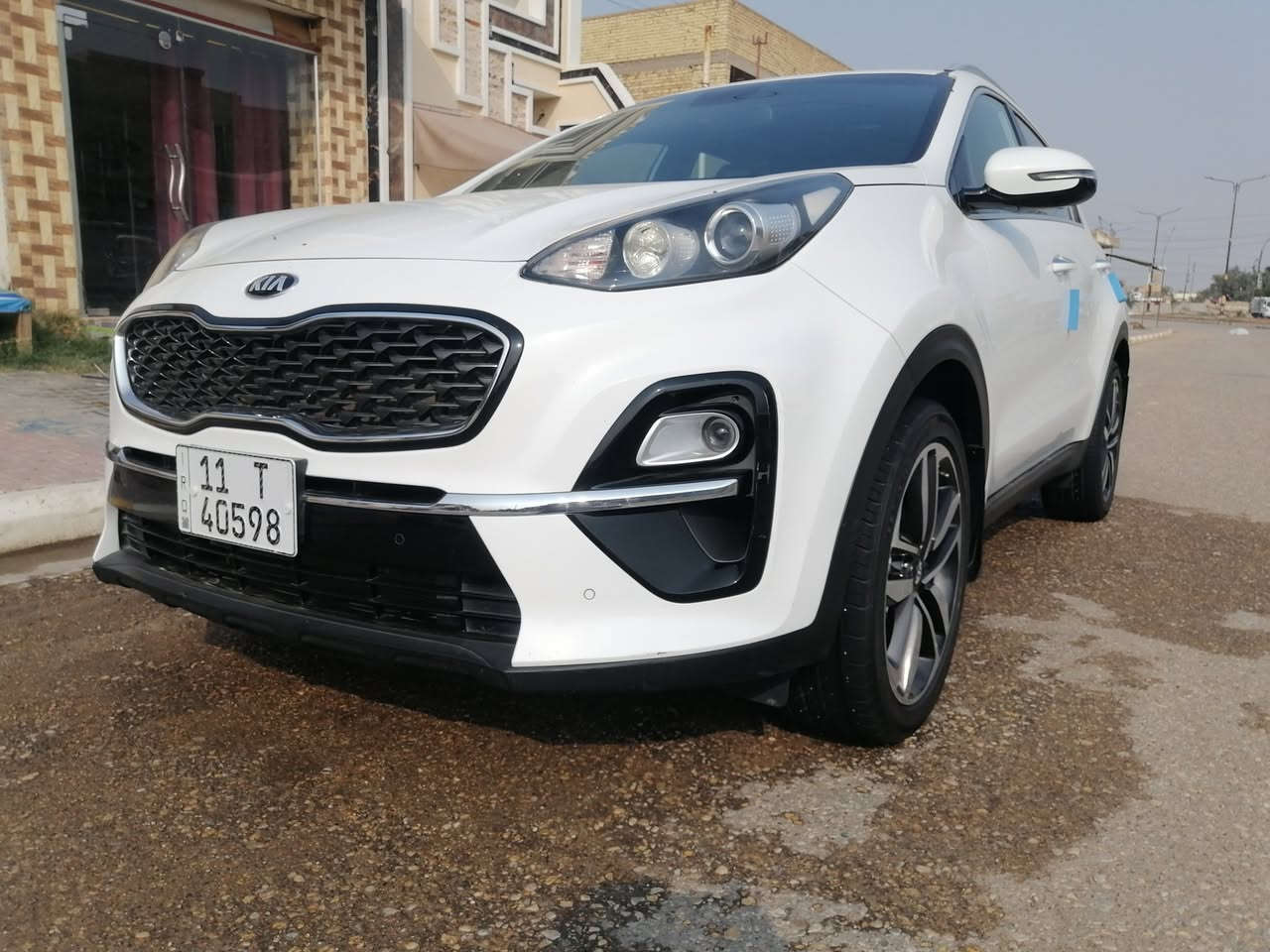 السلام عليكم سبورتج ١٩ شكل ٢٠ خليجي مكفوله رقم بغداد الدولي ماشيه ٥٦ حقيقي سياره جديده معنه الكلمه وجاهزه من كلشي رقم وهزه وسنويه جديده بسمي السعر ٢٠٠ لاستفسار *********** مكانه كوت مركز مدينه
