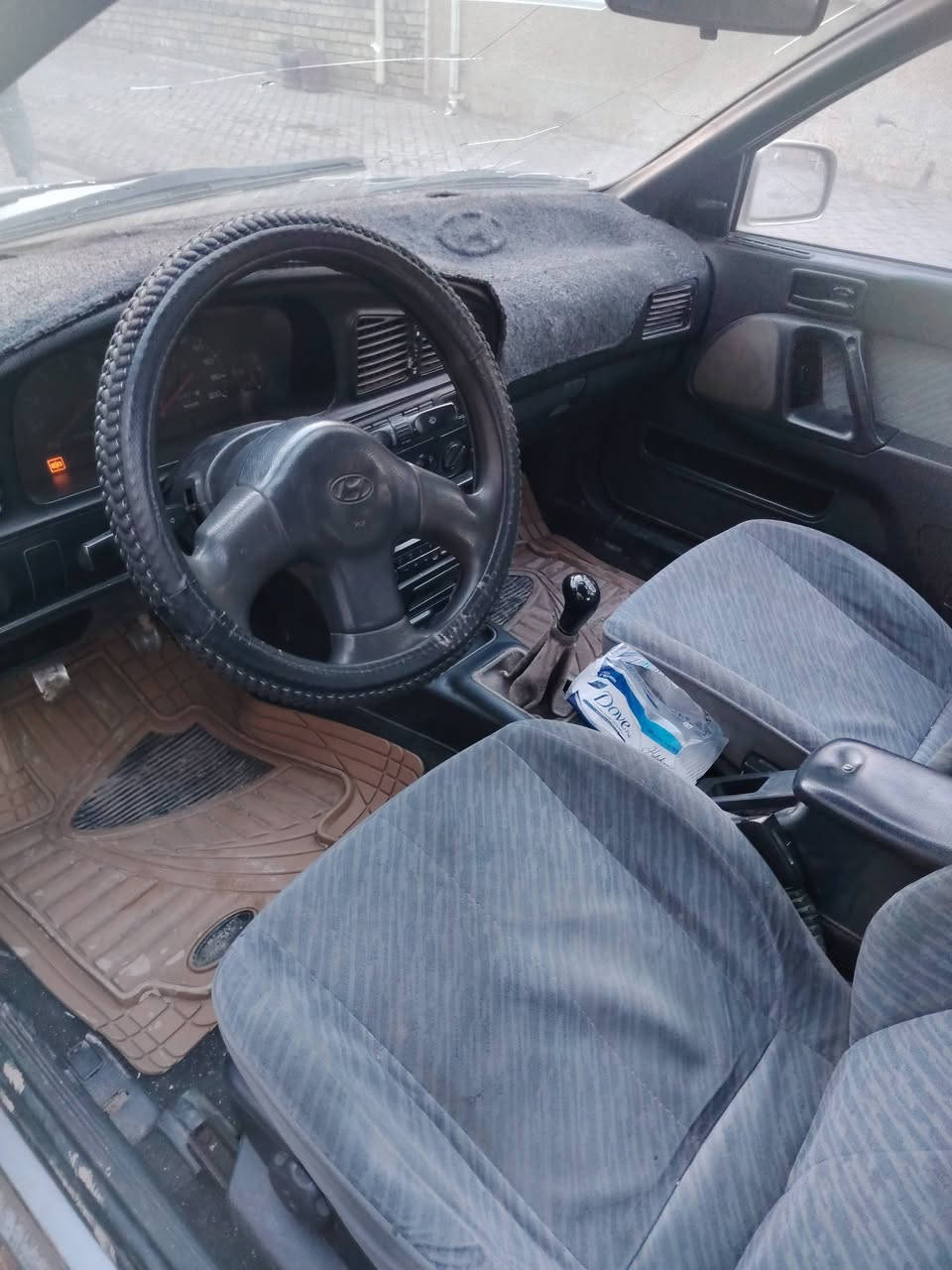 السلام عليكم انتره موديل 93 رقم بغداد نكليزي سياره بلاديه لاحادث ولاصبغ بيها فقط جراد مكينه كير مكفوله كير عادي 
السعر 34 وبيها مجال 
مكان بغداد 
الرقم ***********
