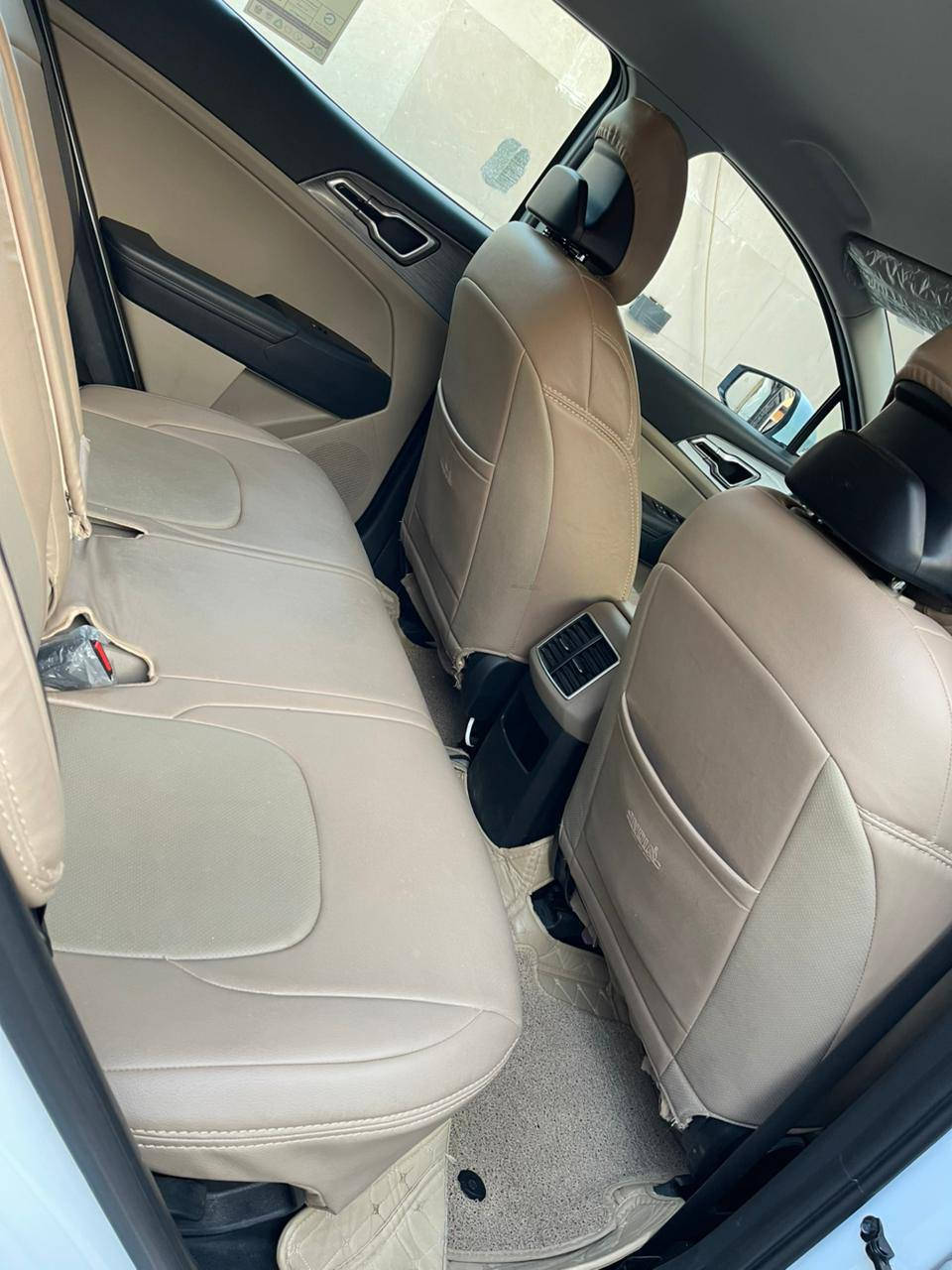 السلام عليكم كيا سبورتج 2022 خليجي
رقم بغداد الدولي تحويل مباشر 
 ضمان شركة الدوليه بعده بل ضمان
محرك ٢٠٠٠دوش
ماشيه 31 الف حقيقي 
حساسات خلفي
رادارات جانبيه 
لايت زينون + LED
كشافات 
بك لايت LED 
مفتاح التشغيل سويج عدد2
دشبول شاشة 
شاشة Apple Car play
كـامـيـرا خـلـفـيـة دوارة.
مثبت السرعة Cruise
المودات والأوامر الصوتية
أوضاع القيادة  Drive Mode
فحص أنظمة السيارة 
حساسات ضغط اطارات  
شفتات مقود
نظام ترحيب  
قطعتين تبريد
هاند بريك بصمة 
نظام مانع الانزلاق
نظام نزول المنحدرات
اشارة في المرايا الجانبية
مخرج منفذ الطاقة
السيارة جديده بحالة الزيرو 
السعر 212 ورقه  وبيها مجال قليل 
الاستفار ***********
مكان السياره بغداد حي الجامعه نفق الشرطه
