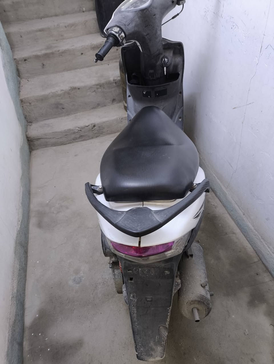 دراجه ماكس عدله للبيع نظافه تجي وتشوف كله شغال السعر اتصال ***********العنوان شارع  الوائلي فرع الحداد
