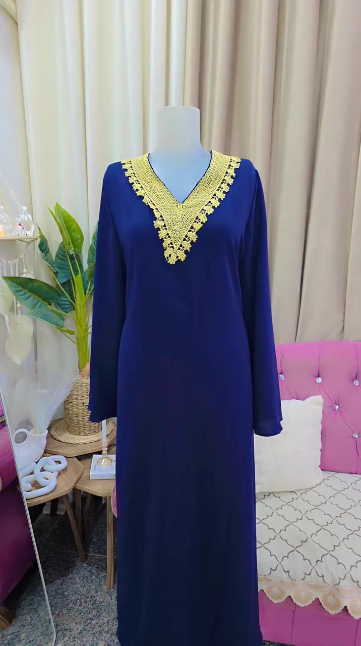 كلابيات شي ان 
سعر القطعه 10
القياسات المتوفره من 40_46


**إذا كنت صاحب هذا الإعلان وتريد حذفه لأي سبب، رجاءا أرسل رسالة إلى الدعم الفني**