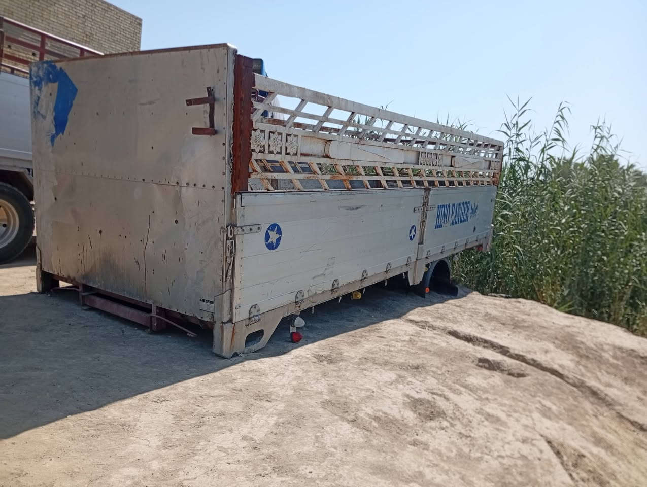 بدي الطول سته وربع للبيع
قواطع البودي حديد ‏‪***********‬‏
