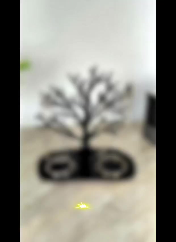 🌳 شجرة الأناقة. اللاكسسوارات.، لأن مجوهراتكِ تستحق العرض لا التخزين! ✨
هل تعبتِ من تشابك السلاسل وضياع الخواتم في كل مرة؟ 🔍
نقدم لكِ الحل الأمثل الذي يجمع بين الفخامة العصرية والترتيب الذكي.
لماذا تختارين حمالة الإكسسوارات الشجرية؟
✅ تصميم انسيابي: يضيف لمسة ديكور راقية لتسريحتكِ.
✅ سعة كبيرة: أغصان متعددة للسلاسل والأساور، وقاعدة مخصصة للخواتم والساعات.
✅ ألوان تناسب كل ذوق: (الأسود الملكي 🖤، الأبيض الناصع 🤍، والأحمر الجريء ❤️).
الجمال في الترتيب.. والترتيب يبدأ من هنا! 💍
📦 يوجد توصيل لجميع محافظات العراق 🇮🇶
💰 السعر: الفين دينار فقط!
📩 للحجز أو الاستفسار:
راسلونا عبر الخاص 
#إكسسوارات #ترتيب #ديكور #عراق #تسريحة #مجوهرات #هدايا #أناقة


**إذا كنت صاحب هذا الإعلان وتريد حذفه لأي سبب، رجاءا أرسل رسالة إلى الدعم الفني**