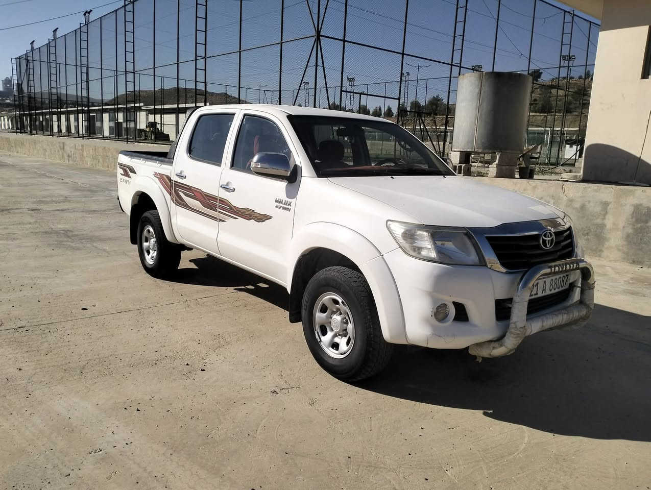 توێتا هایلۆکس
مۆدێل ٢٠١٣
شەریکەی سەردار 
بۆیاخ و کرانەوەی نیە
سارد و چالی نیە سەیارەکە مالی دۆستە 
تایە ی تازە گێر و مەکینە ئەکسل بە شەرت هەموو گیانی بەشەرت 
سەنەوی تا ٢٠٢٨ تازەیە و بەناوی خۆمانەوەیە 
بۆ زانینی نرخ پەیوەندی بکە***********
