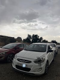 للبيع اكسنت 2016 خليجي  مكينه 1600 دوش  فتحه سقف  شاشه  لدات   انارة د...