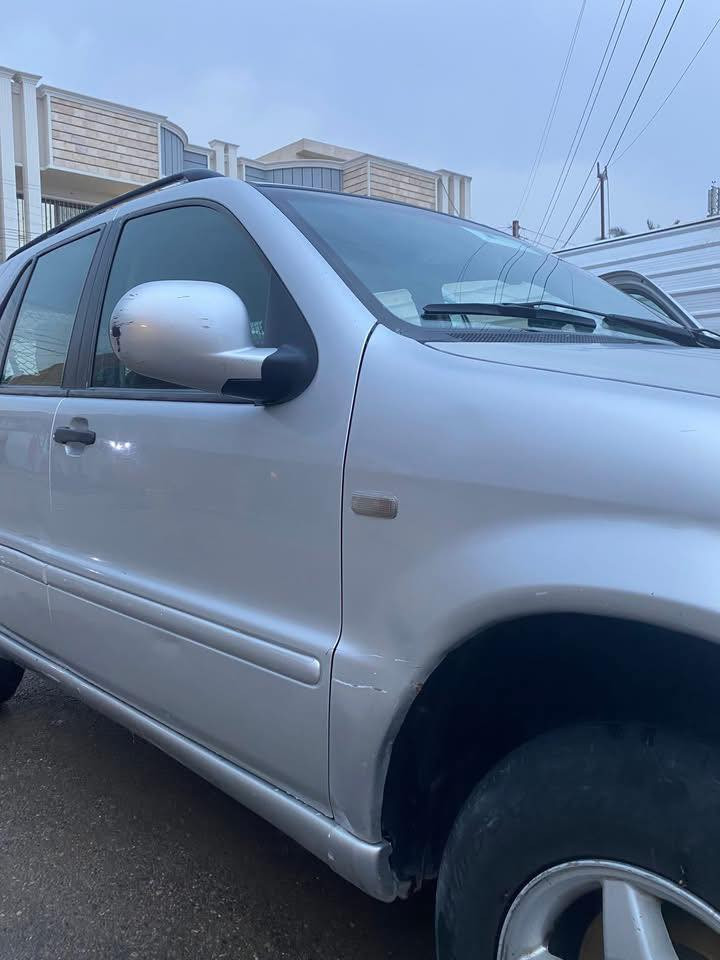 مارسدس ML320
موديل2001
محرك كير بلادي
تبريد 
كشنات كهربائيه 
سلايت
مري كهربائي 
سعر 70 ومابيه مجال
***********
