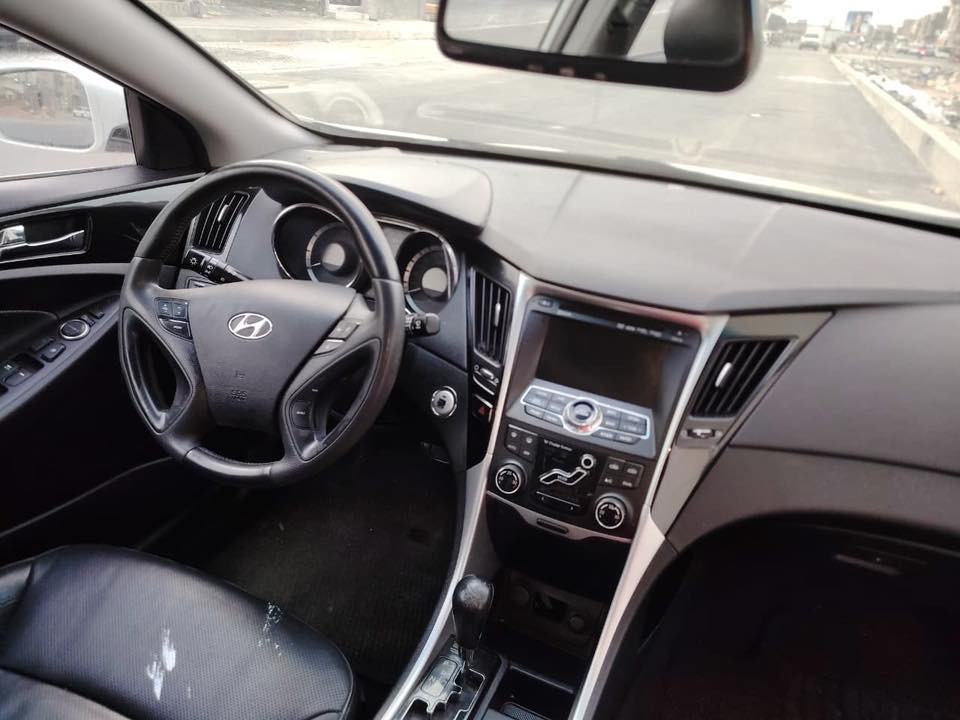 سلام عليكم
سوناته 2012 ادوات ادوات

دخول جديد جاهزه من كل نواحي 

مكينه كيرحداده كفاله تبريد ثلج محرك 2400 بانزين ا
فول موصفات بنرامه كشنات كهرباء سياره جديده 
السعر 55$ 
الرقم ‭0773 344 7344‬
