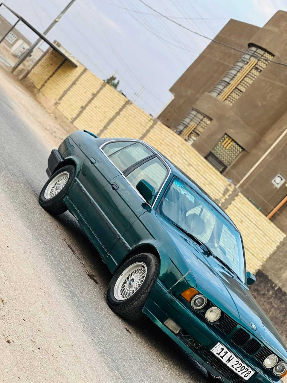 سلام عليكم بي ام 1991كير ومحرك وحداديه كفاله تخم تاير جديد مال جناي جاهزه الاخير ما جناي جاهزه الاخير رقم بغداد انكليزي 
السعر43وبيها مجال 
الاتصال ***********
مامتواجد بلخاص 👆👆
