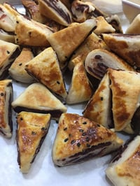 الحجز مفتوح وحجز العيد من هسه بده الطعم والشكل والنضافه الطلب بيد المن...