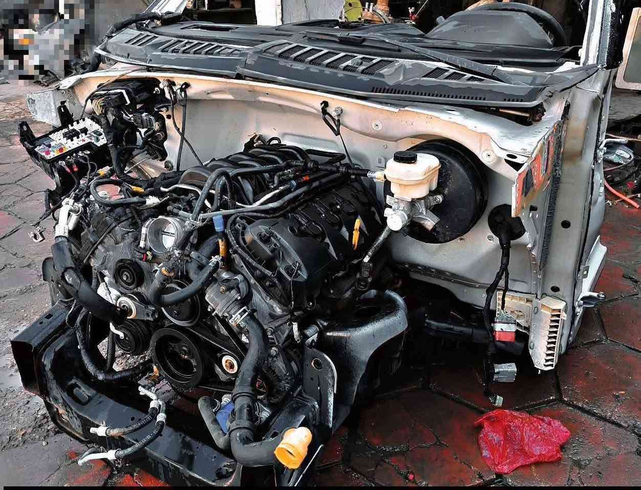 سلام عليكم للبيع
محرك فورد F150 
موديل 2019
 مكينه 8  سلندر شغاله 
 كير جبير 
العنوان بغداد
‏‪***********‬‏
‏‪***********‬‏
