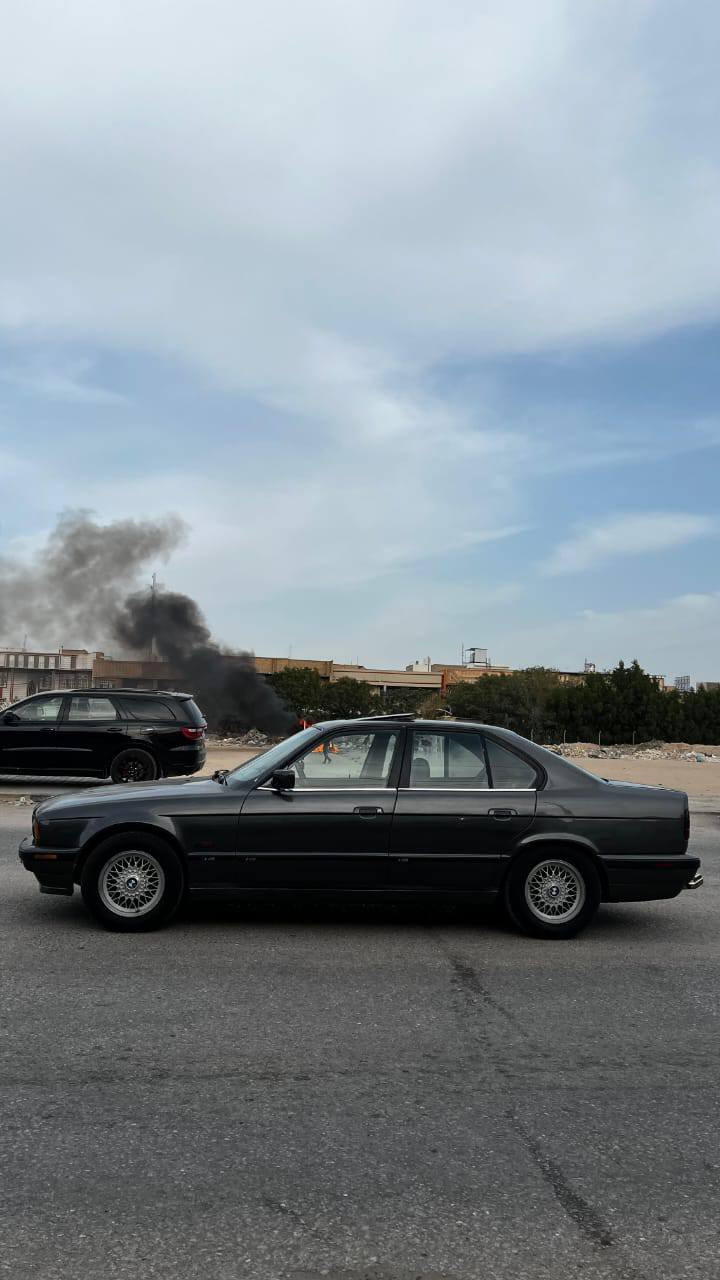 525 وارد يابان فتحة
موديل ٩٢ مسكر بغداد باسمي 

السيارة كفالة وكلش شغال بيهة 

‏‪***********‬‏ نجف
