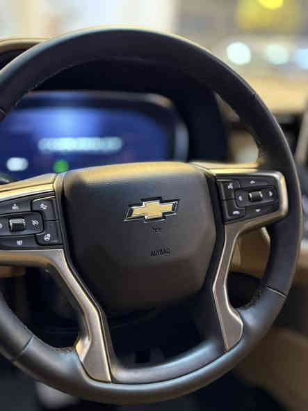 سلام عليكم .. شيفروليه تاهو موديل 2023 بريميرا وكاله المنصور جديده جدا على وضع الشركه مكفوله كفاله عامه بعدتها بغراضها بدوساتها كلها ممفتوحه عداد المسافه 5 الاف كم فقط غير قابل للزياده 
لزياده المعلومات الاتصال ب *********** 
مكان السياره زيونه او كراده
