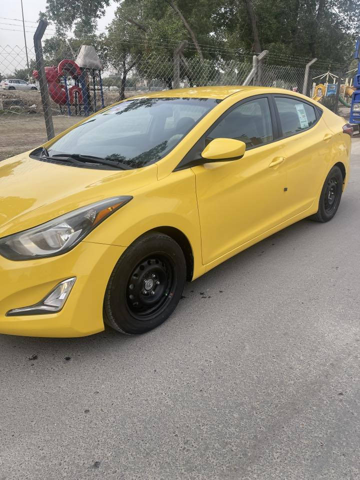 النتره 2015 وارد امريكي حادث طخه بل بنيد سياره جديده جداً جاهزه من كلشي مكينه 1800دوش ماشيه 130 السعر 108وبيهه مجال العنوان بغداد الامين الثانيه رقم الهاتف***********
