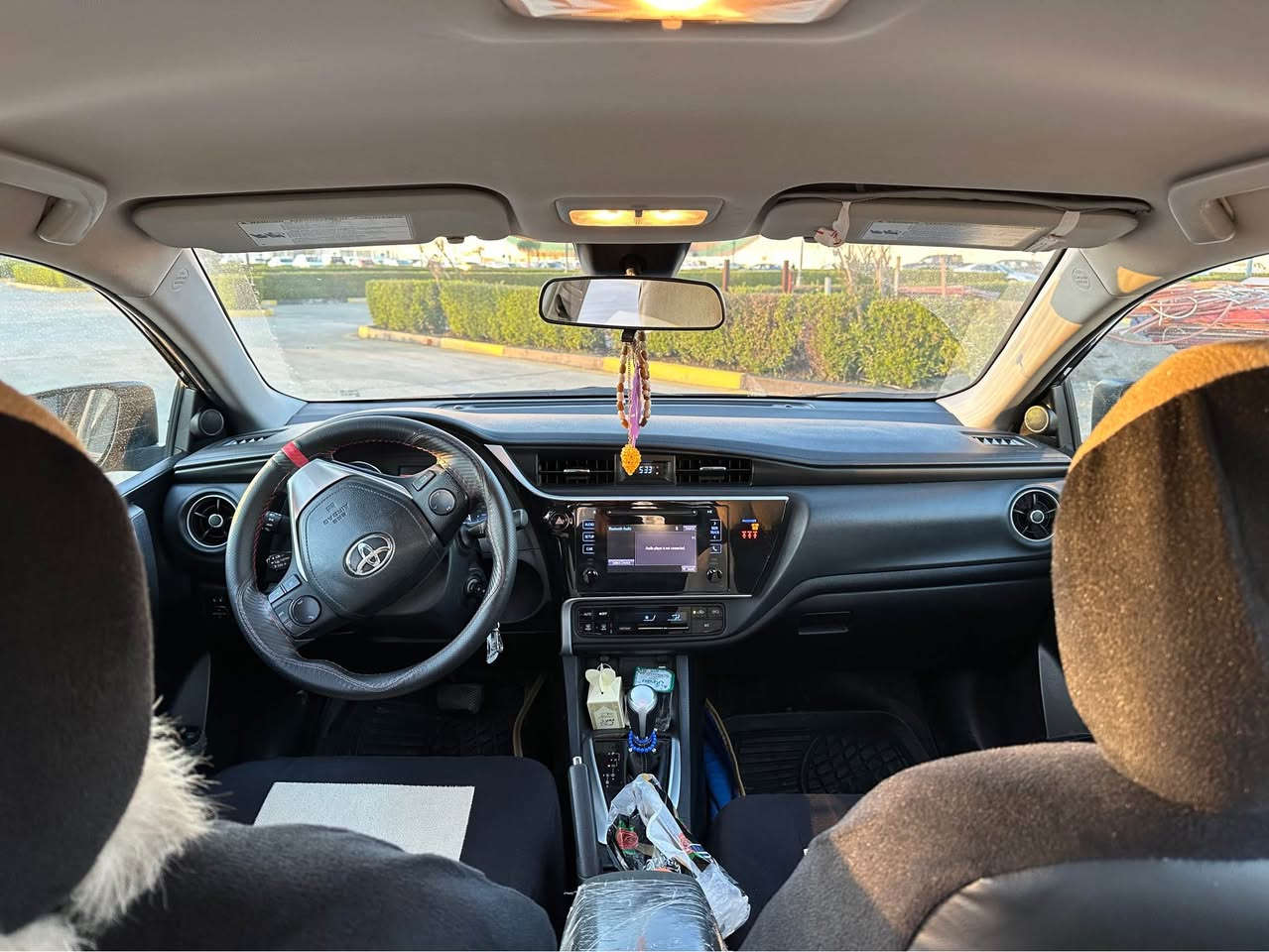 بەناوی خوای گەورە
کرۆلا ٢٠١٨/ Corolla 2018
ڕەشی سەدەف 
خەتی جادە
ڕادار
٧٥٠٠٠مایل ڕۆشتووە سەیارەکە یەک دینار مەسرەفی تیانییە سەیارەکە لە ڕووبەڕوو لە ڕەسمەکان جوانترە
لە سلێمانیم *********** السليمانية, العراق
