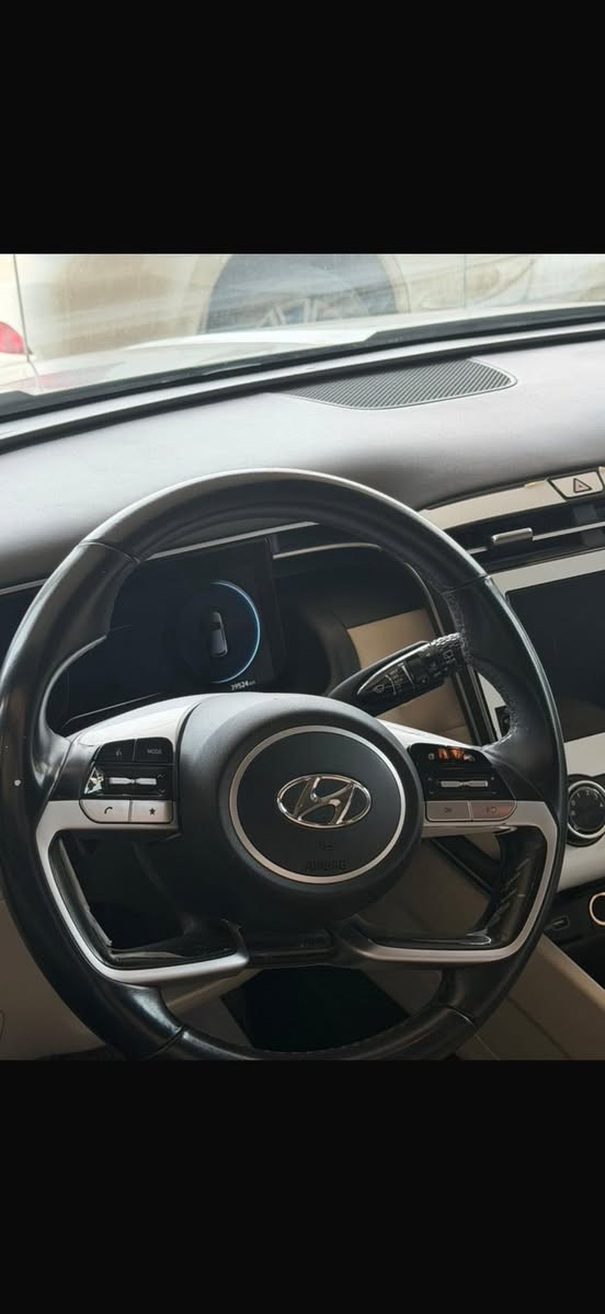 ياالله سلام عليكم توسان مديل 24 جديده ستعمال واحد.وحالين ماشيه39
حقيقي شاشه جبيره حساس امامي خلفي غرفه بيضه مغلفه دوشمه وارضيه اسبير مانازل ومكفوله كفاله عامه هندبريك دكمه رقم اربيل الجديد سنويه جديده وكاله مضمونه مكان السياره النجف الكوفه 
 السعر 207
استفسار اكثر التصال عله ارقم ***********
