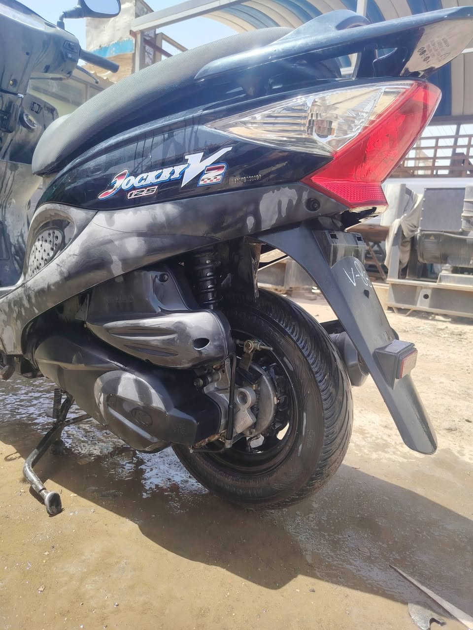 دراجه ال بيع 750 شارع مطار ***********
