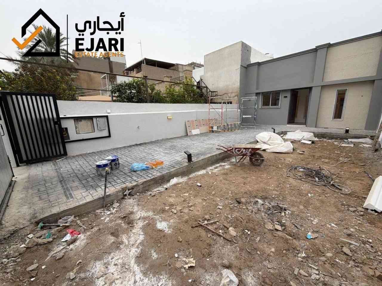 اعلان ايجار 
Ejari  إيجاري 
يوجد منزل في منطقه المنصور المهندسين قرب الاميرات بناء حديث غير مسكون مساحه ٢٣٥متر مجهز سبالت وكاونترات مطبخ 
يحتوي ٣ غرف  +حمام  +صاله +مطبخ +كراج +حديقه 
للاستفسار  ***********
اذا مهتم بالسعر اكتب رقم 21  سوف يتم الرد خلال ثواني 
نقدم خدمه  اداره العقارات في جميع مناطق بغداد في حاله انك مشغول او امسافر وماعندك وكت اتابع البنايه او اي عقار يمنه الحل ايجاري بديل  
يلبي طلبك وانت مكانك بطرق حديثه 
او زيارتنا الى موقع الشركه في حي الجامعه الفرع مقابيل كليه الاداره والاقتصاد فرع مدرسه المباهج👇
 https://maps.app.goo.gl/uwkk4QPYd5EgivjP8?g_st=iw

 للمزيد من العروض يمكنكم الانضمام قناه التلكرام👇
https://t.me/omarEjari

وتساب 👇 فقط رسائل 
https://iwtsp.com/9647754445448

 التيك توك 👇
https://www.tiktok.com/@ejari86?_t=8V089pzmx7t&_r=1

 قناة  YouTube 👇

https://youtube.com/channel/UCPxpJjtiuOb1RoTmh_X9cZQ

#iraq #baghdad #kurdistan #iraqi #properties #property #investment #openhouse
#propertyinvestment #luxurylifestyle #apartment #sold #rent #apartments
#عقارات_المنصور #للايجار #ايجار #مجمعات #شقق #إيجاري #الجامعه  #المجمعات #شقق #سكني #اليرموك  #السلام #اليرموك #الجادريه #تجاري #الداوودي
