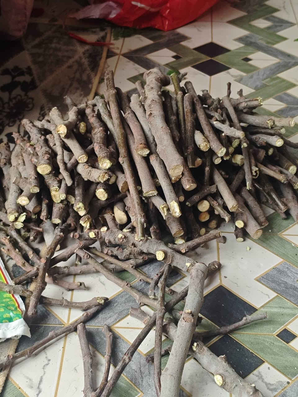 اقلام تين بني مسلم اسود مجانا مجانا 
الكمية محدودة
الاتصال 
***********
***********
