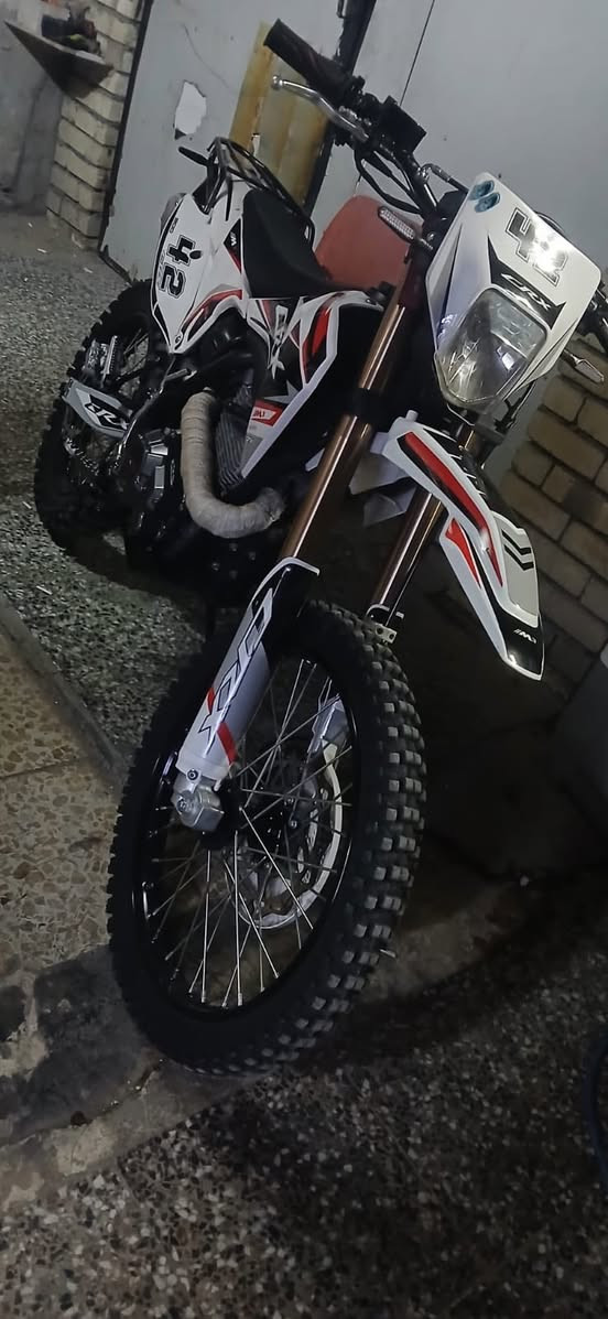 السلام عليكمCRXللبيع 2025مكينه 300cc
الدراجه جديده كلش ما صار هواي من اخذتهة تجي وتشوف بعينك وتجيب فيتر وياك اتصال (***********) مكاني بغداد الجديده
