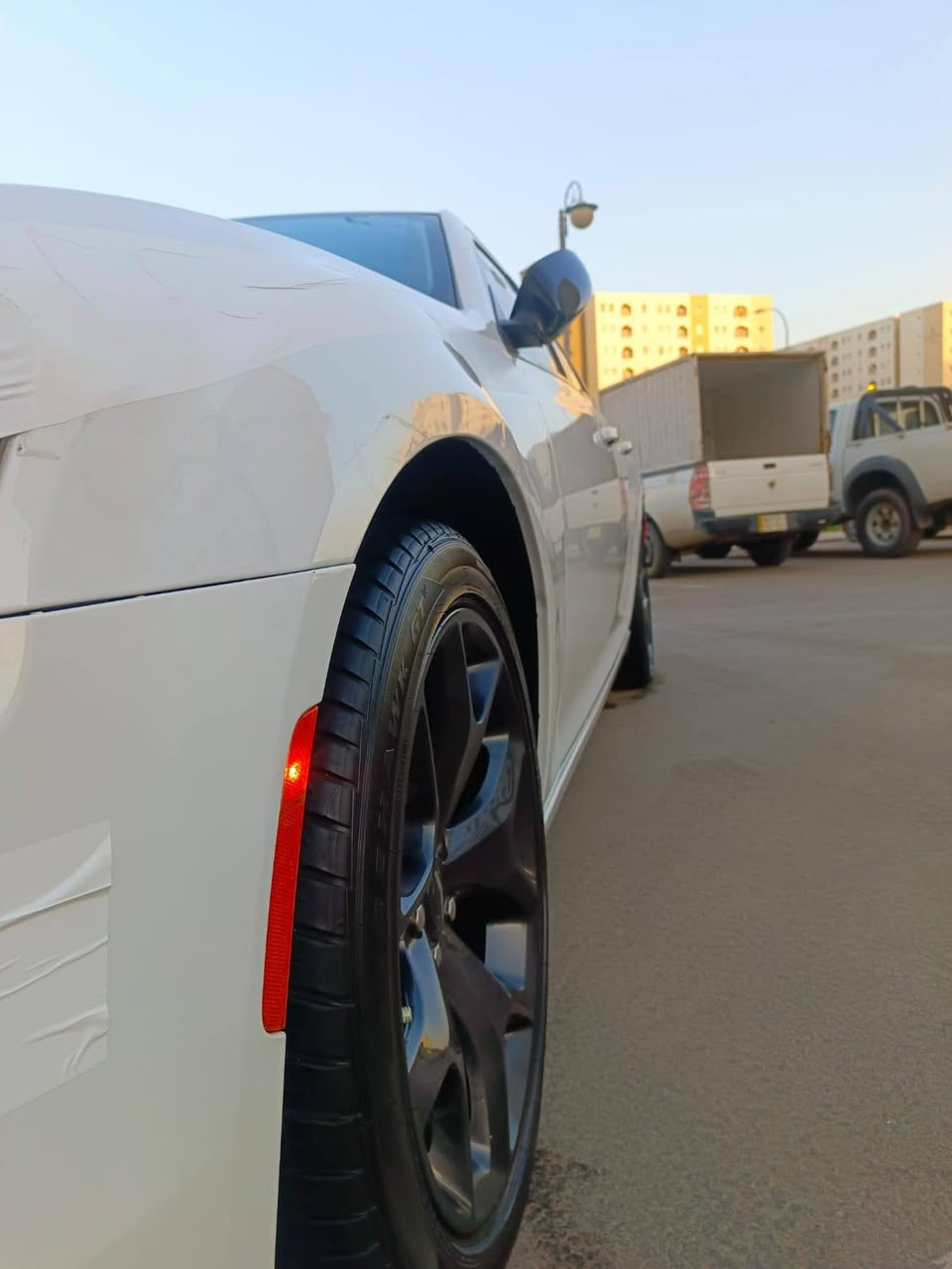 السلام عليكم للبيع كرايسلر  TOURING C300 جديده جدآ نظافة الزيرو رقم بغداد الدولي بسمي
#موديل_2023

#محرك_V6_3600 تو ويل 

#ماشية_16 الف و قابلة للزيادة

#اللوحة بغداد بسمي 

السياره بدون حادث فقط شبر بل سكن الأيمن وبارد بجاملغ الايسر والبنيد بارد قليل حادث فقط بارد مكفوله من فتح برغي واليرباك راجع سستم شركه

للاتصال ***********
