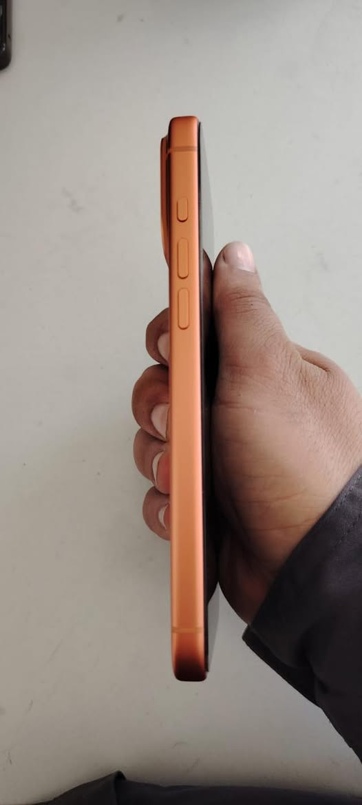 السلام عليكم ايفون 17 برو ماكس شريحه الكترونيه ذاكره 256 استعمال لمدة 4 ايام مشحون 10 مرات فقط نضيف جدا جديد مابي اي شخط مكفول ضمان سنه وكاله على الفحص كل غراضه كامله السعر مليون و800 الف 
   مكاني بغداد السيديه


**إذا كنت صاحب هذا الإعلان وتريد حذفه لأي سبب، رجاءا أرسل رسالة إلى الدعم الفني**