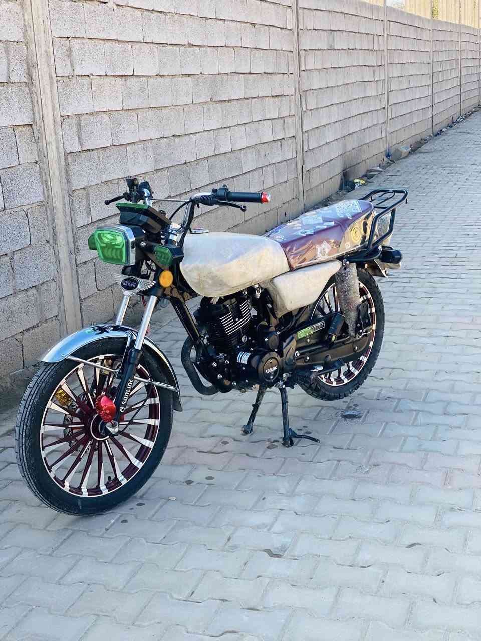 السلام عليكم دراجه سيفان للبيع موديل 2025اوراق بغداد نضافتها90%يعني بعدها زيرووو شراي تصل وتدلل مكان واسط قضاء الزبيدية ***********
