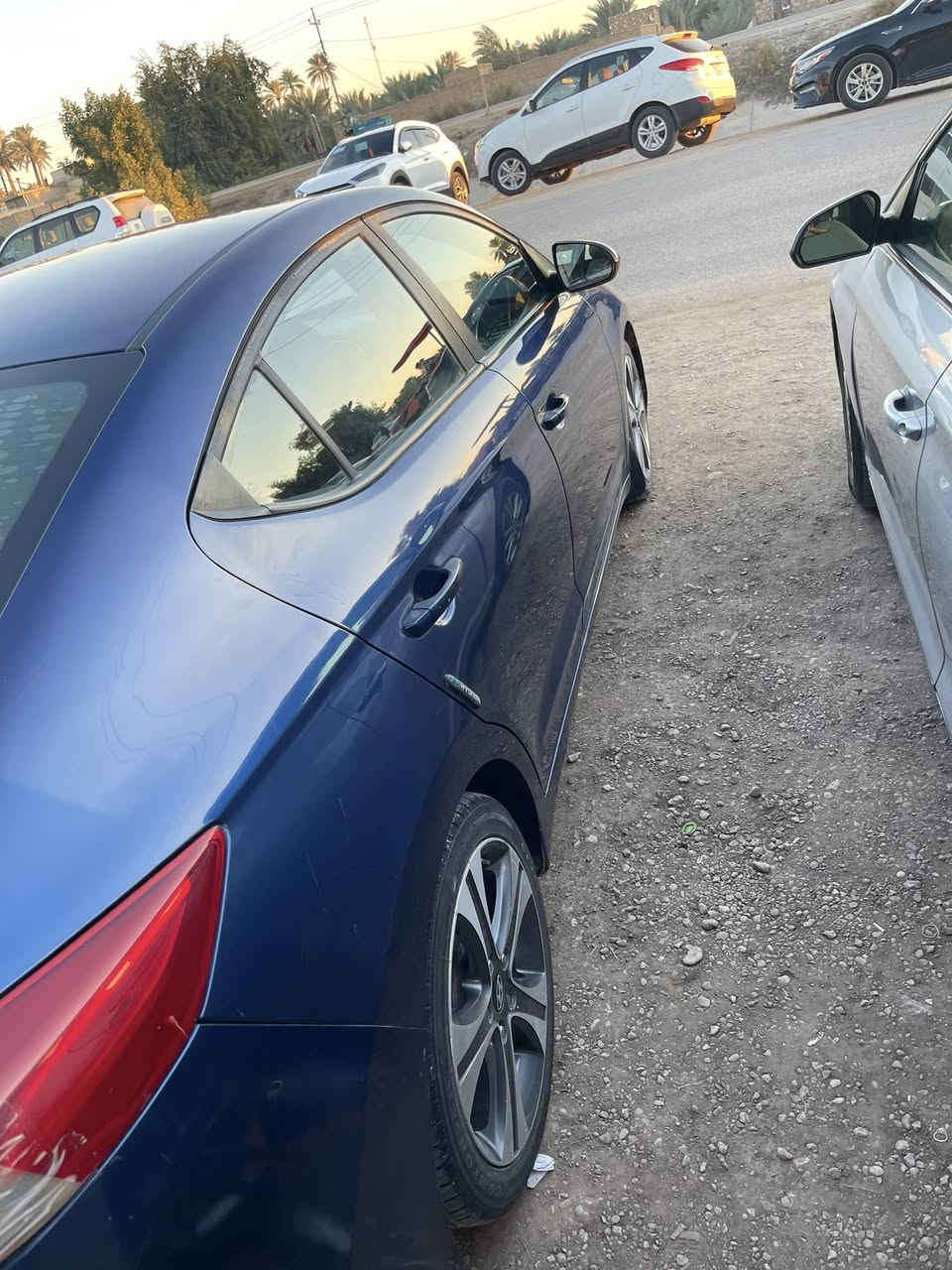 النترا 17  امريكي مكينة 2000
دوش

بدون حادث فقط دعامية 

مكفولة السيارة 130 بيه مجال

واتساب ***********
