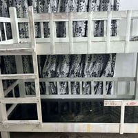 سرير طابقين • يحتاج صبغ • البلديات