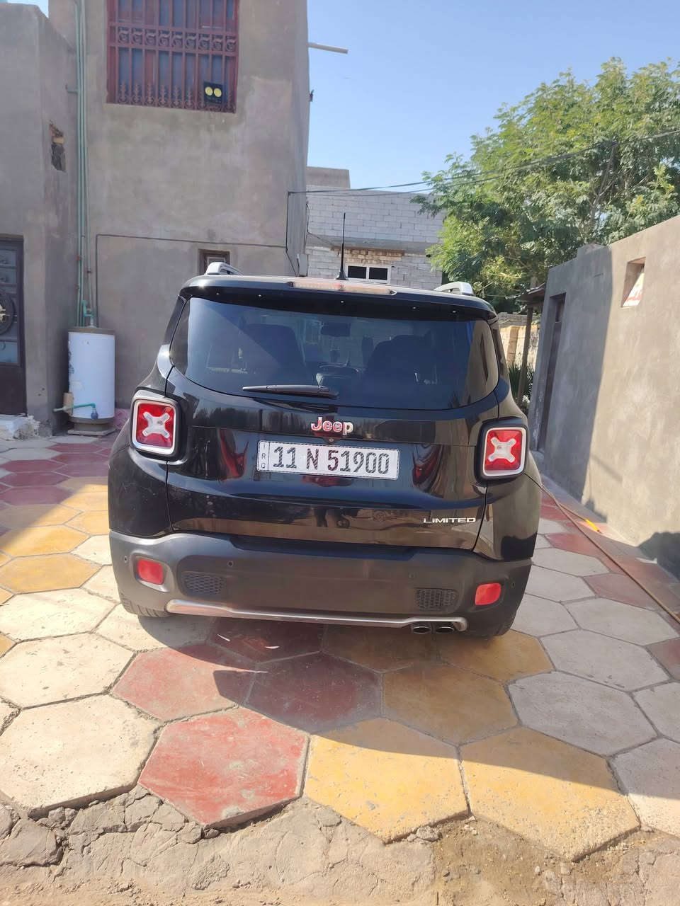 سلام عليكم جيب رانكيت 2016 لمتد بسمي بغداد مكان السياره الديوانية *********** السياره بدون حادث
