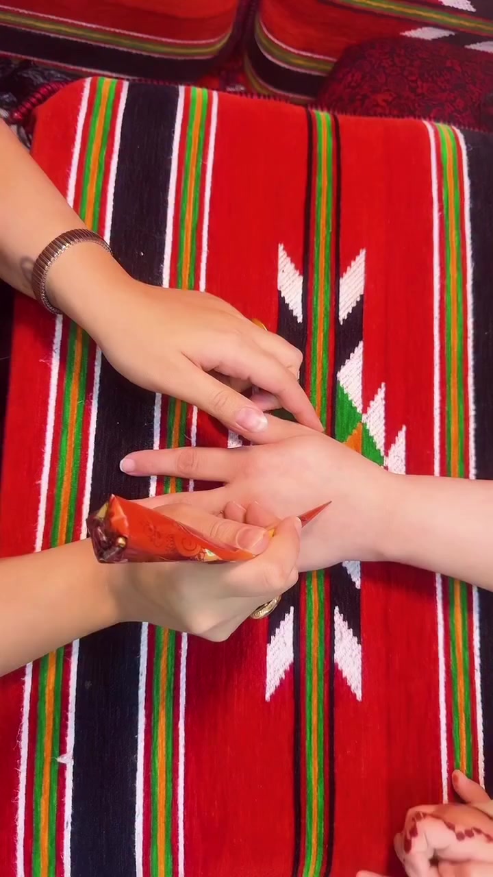 نبأ الشمري

خصومات 🥰

صالون ديفا سماوه الغربي مقابل متنزه الورده 

***********

 

https://www.instagram.com/diva_saloon_h.smawa?igsh=dTEyYm1xc2lianJ0
