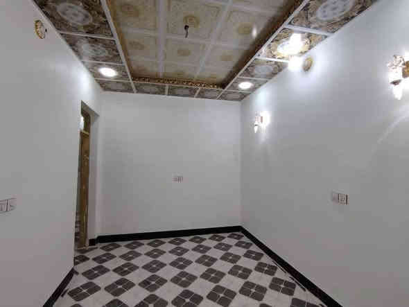 دار للبيع المساحة 80متر مع كافه خدمات تبليط ماء كهرباء طابو زراعي سند 25اقرار محكمه تنازل بسم المشتري قريبه للشارع العام مقابل ملحق قريه الغدير السعر 25مع المجال اتصل ***********
