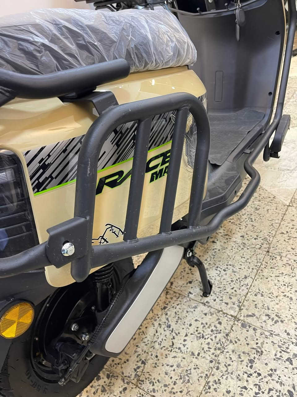 السلام عليكم 
وصول دراجات العنوان الرمادي شارع 17
للاستفسار ***********
