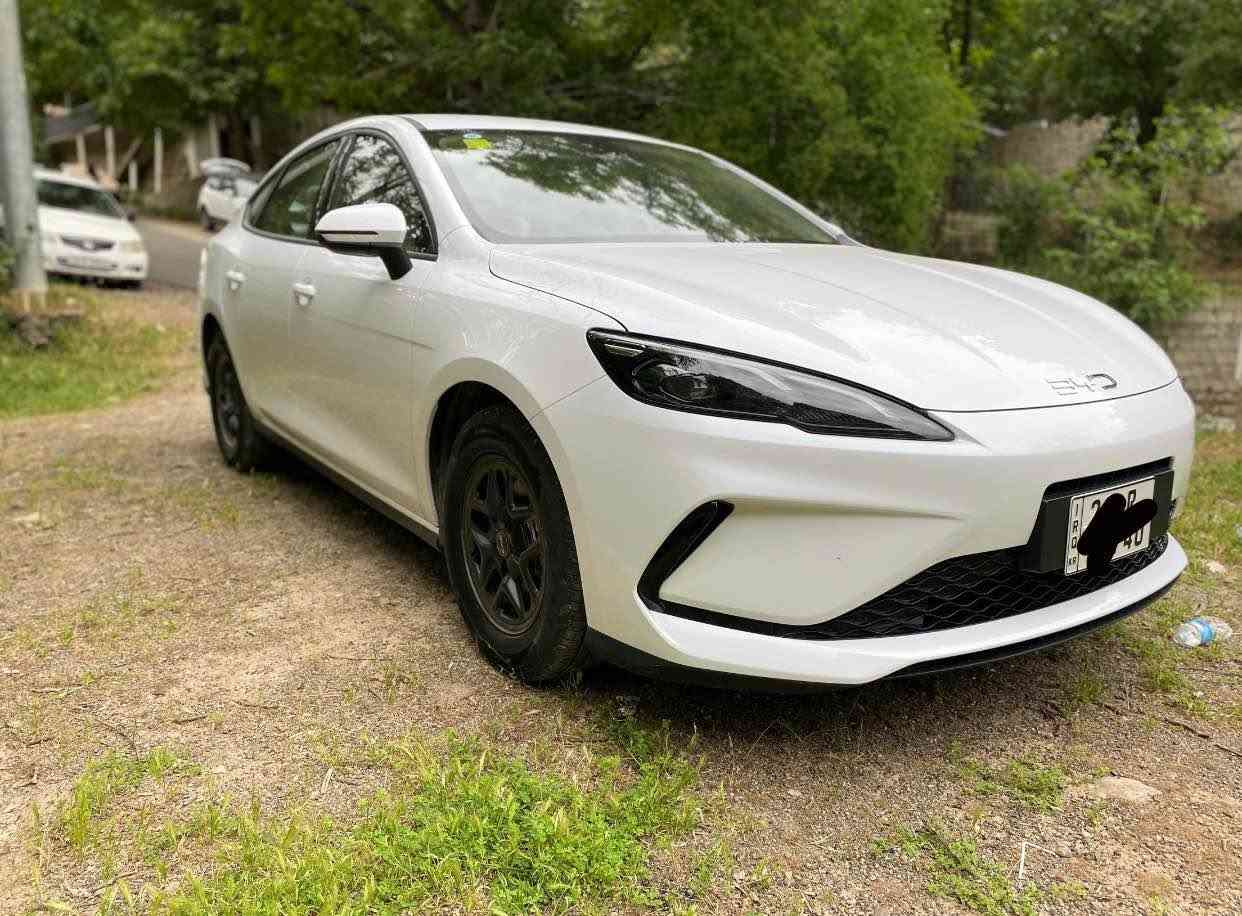 BYD SEAL 05 2025 
بی وای دی سیل 05 رەقەم هەولێر 7000 رۆیشتیە ئەشیاو شەحنی بیلادی دەرگای پشتی سەکن لێخشانەکی هەیە شوختە لە رەسمەکە دیارم کردیە بێ سبوغ و تەعدیل تەزرە بەشەرت ما باقی دەعامیش بەشەرت لە هەولێرە نرخی ١٢٩ و مەجالەکی زۆر کەم 

سیل 05 مرقم و مکان اربیل ماشیە ٧٠٠٠ غراض و شاحنه بيلاديه بيها ضربة خفيفه باب خلفي مأشر بالصوره بس شخط بدون تعديل او صبغ او حالوب باقي حتى دعاميات بشرط سعرها ١٢٩ مجال قليل  
*********** أربيل, العراق
