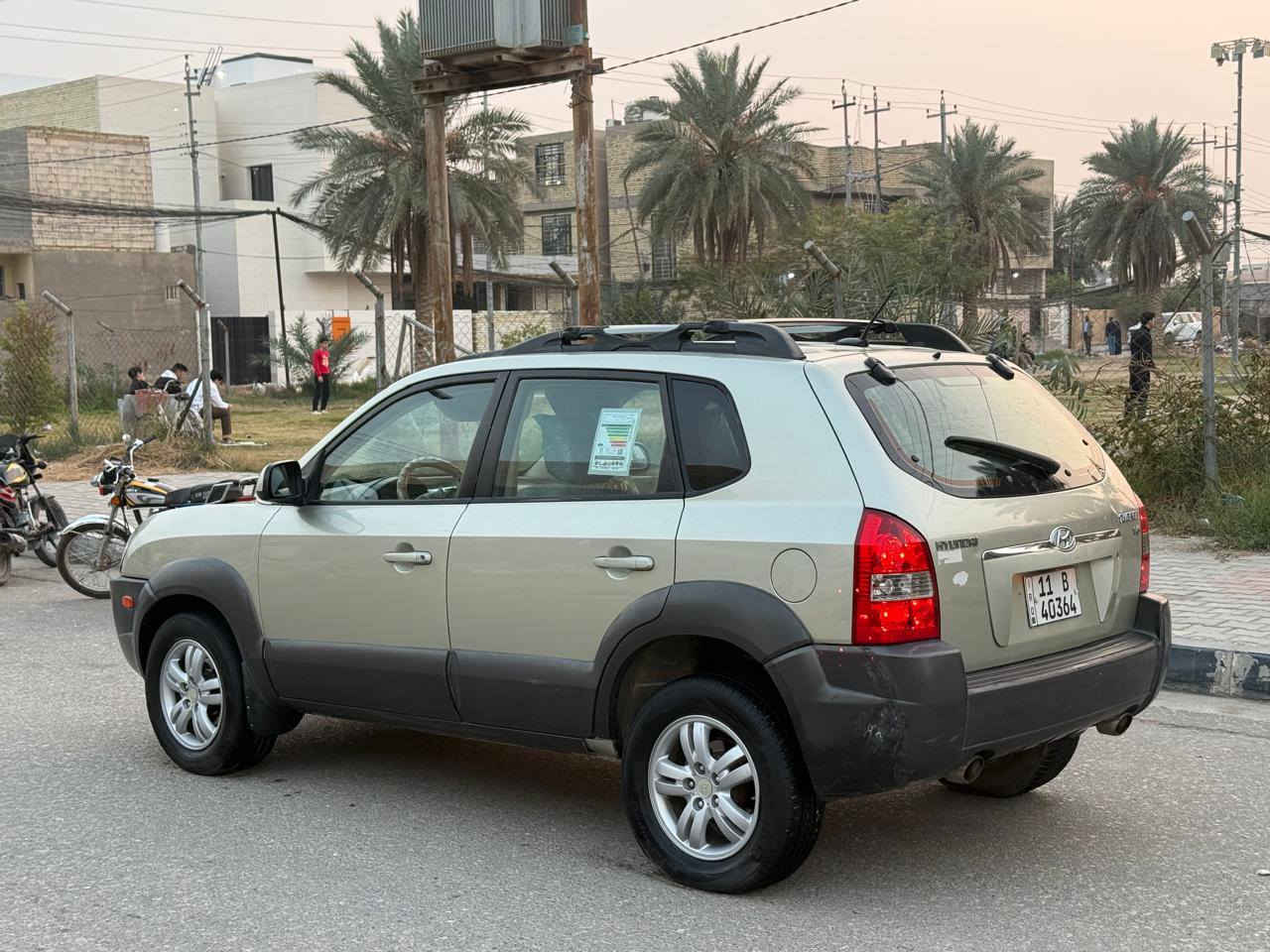 السلام عليكم *********** للبيع توسان السعر 108 موديل 2008 مكفوله كفاله عامه من لضربه ولتبديل ولصبغ مواصفات السياره كامرا وشاشه كبيره ويل كب داخل بيجي محرك 2700 دوش مكينه وكير وحداديه وتبريد بحاله ممتازه جدا رقم بغداد نكليزي سنويه وهزه جديده لسياره في كربلاء
