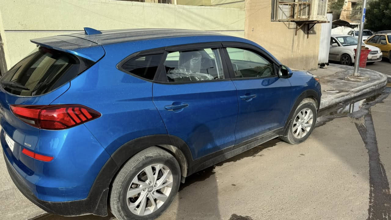 السلام عليكم
هيونداي توسان 2020 وارد امريكي 

مواصفات السيارة : 

- شاشة بلادية / اندرويد اوتو / ابل كار بلي . 

- هاند بريك كهربائي 

- رادار امامي

- حساس منع تصادم 

- السيارة نضام AWD تكدر تفعلة و تكدر تبقيها دفع امامي

- نضام المنحدرات 

- تشغيل عن بعد

- نضام الـ auto hold 

- السيارة ماشية 64 الف mi

حادث السيارة 💥 

قطعتين فقط - البابتين عكس السايق مسروقات بأمريكا

سعر السيارة 18000$ يعني 180 ورقة

السيارة تروح فدوة لأصغر واحد و الي ما تعجبة و ما يعجبة السعر ان شاءالله يحصل الاحسن منها و يسمعنة كلمة طيبة

للتواصل / ***********
