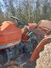 كابوته موديل 86 3بستم هي وملحقاتها كامله وعربانه للبيع سعر 7مليون بيه ...