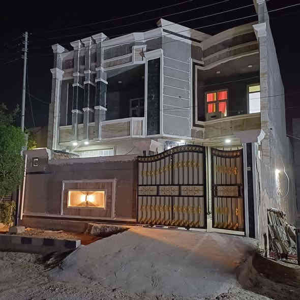 بيت لبيع طابقين فول رقم ٢٠٣٦٥ بناء حجر وسمنت منطقه متكامله ماء وكهرباء وسكن وخدمات غرفتين نوم وصاله واستقبال ومطبخ وحمامات استفسار اتصال على رقم *********** ابو خالد مكتب الاصيل
