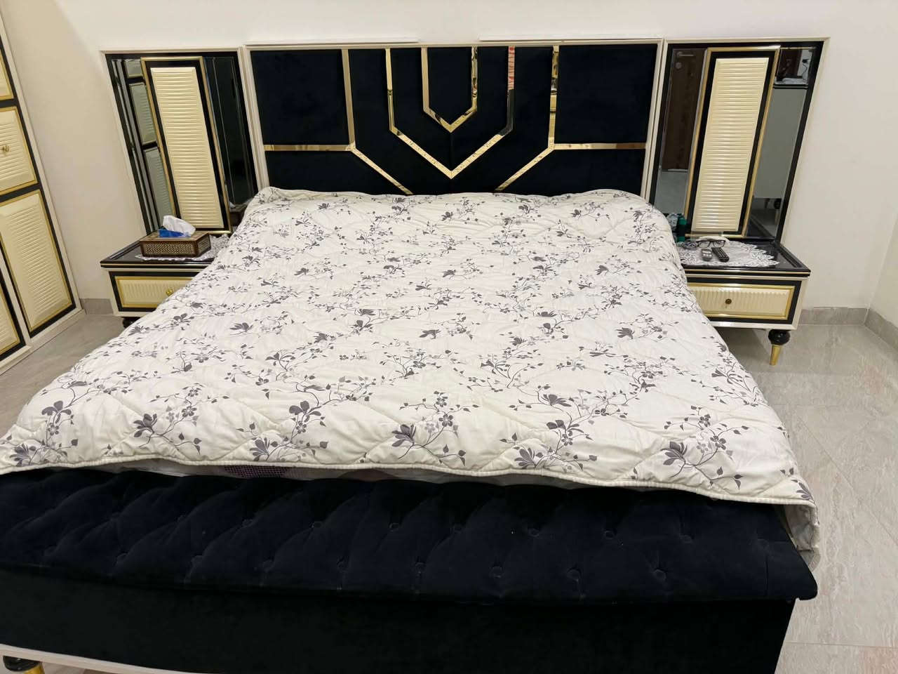 غرفة 11 قطعة مابيها اي ضرر المكان الدوره
السعر مليون وربع


**إذا كنت صاحب هذا الإعلان وتريد حذفه لأي سبب، رجاءا أرسل رسالة إلى الدعم الفني**