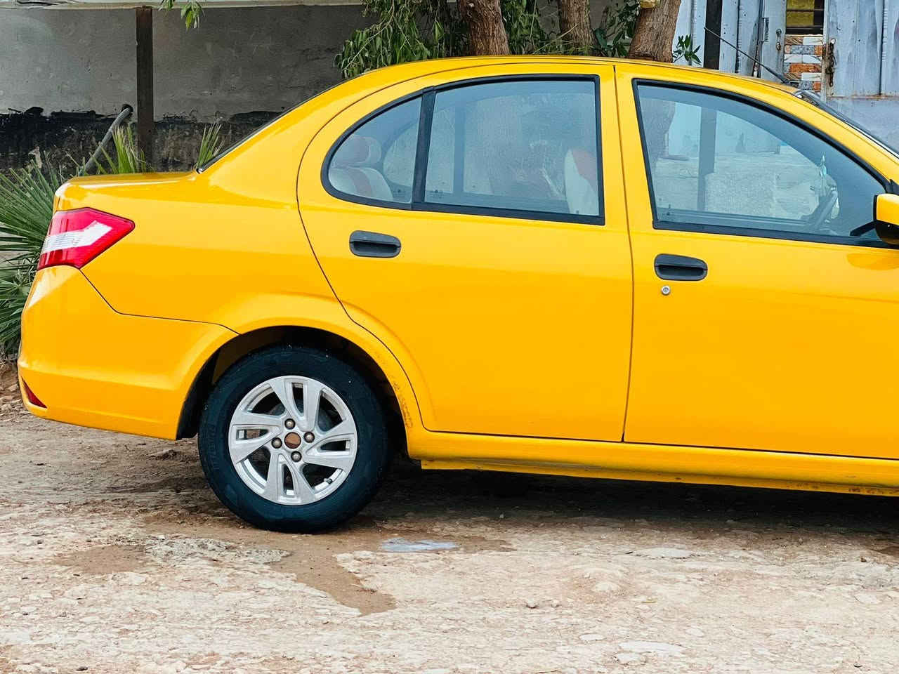 اللهم صلي علئ والي محمد تم بحمد الله بوليش السيارت وجلي ماسدات والجام  الئ  أحد الاخوة الشغل كبال عينكم . لتواصل وبخدمتكم   *********** 

الديوانية الديوانية  ورشتنه متنقله  بوليش وتلميع  وجلي جام والمازدات  نشتغل ع التوصيل يعني وين مكانك نجيك نبولشلك السياره 
🔒🔒 وكل هذه بيش 
1:.السياره الزغيره 35 الف 
2:العاليه 40 الف
