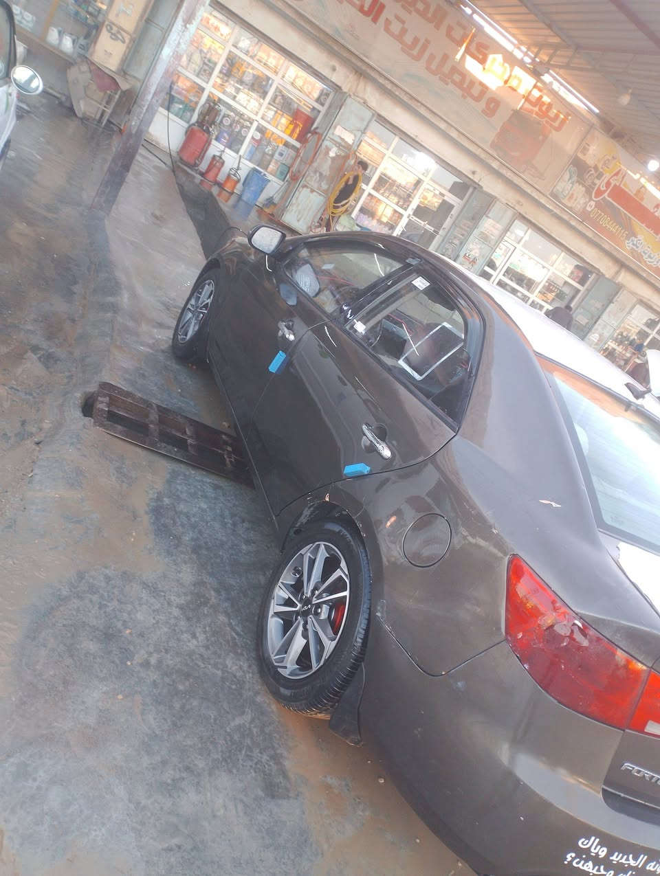 كيه فورتي صلاح دولي جهازه مجهزه صدر تايرات كير محرك سياره مصبوغه عااام س 75 وبيه مجال قليل ***********
