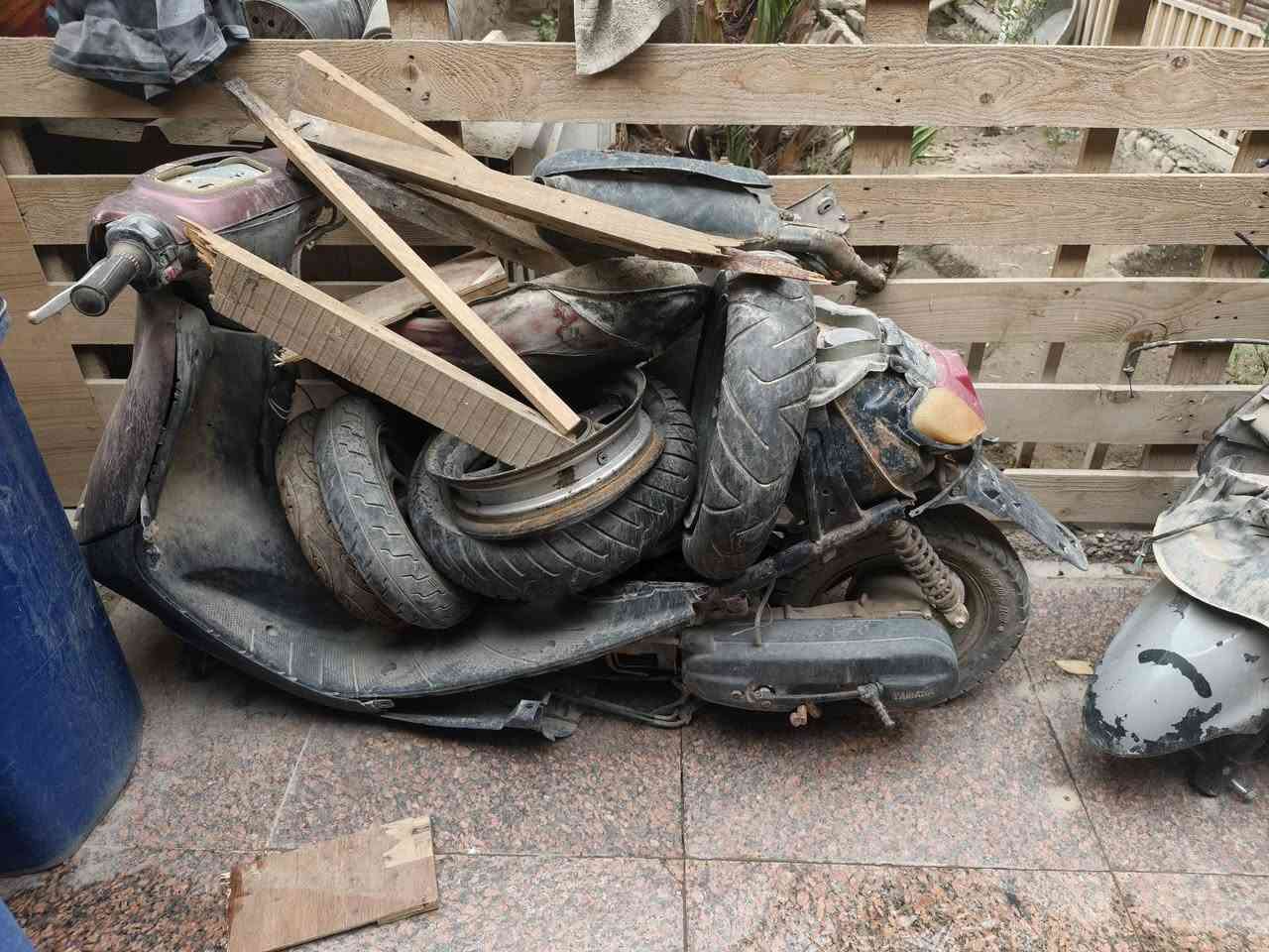 دراجتين اكزز 100 ومنغولي 60 كوم حديد للبيع قيم واخذ مكاني ناصريه مركز رقمي ‏‏‪***********‬‏
