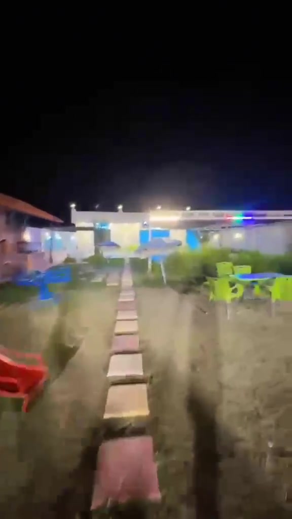 🌴✨ مزرعة نسمات الريف ✨🌴
📍 بلد – مدخل 3

استمتعوا بأحلى الأوقات والأجواء الهادئة وي الأهل والأصدقاء 🤍

🏊‍♂️ مسبح كبير

👧🏻 مسبح خاص للأطفال

🎠 ألعاب أطفال

🛋 غرفة مريحة وي صالة كبيرة

🍳 مطبخ متكامل

🚿 صحيات نظيفة

🔥 مكان خاص للشوي باربيكيو

☕ جلسة خاصة وهادئة للعائلة

✅ الأعمار مفتوحة

✅ الحجز متوفر يومياً

💵 الأسعار:

☀️ الشفت الصباحي —175 ألف

🌙 الشفت المسائي — 190 ألف

🏡 اليوم الكامل — 250 ألف

📆 جميع الأيام نفس السعر

📞 للحجز ***********
