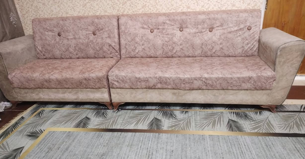 بسم الله ديوان تركي  خشب كلش قوي مابيه اي كسر  دوشمه جديده   4 قطع 6 امتار  ب175 وبيه مجال قليل شراي يجي خاص


**إذا كنت صاحب هذا الإعلان وتريد حذفه لأي سبب، رجاءا أرسل رسالة إلى الدعم الفني**