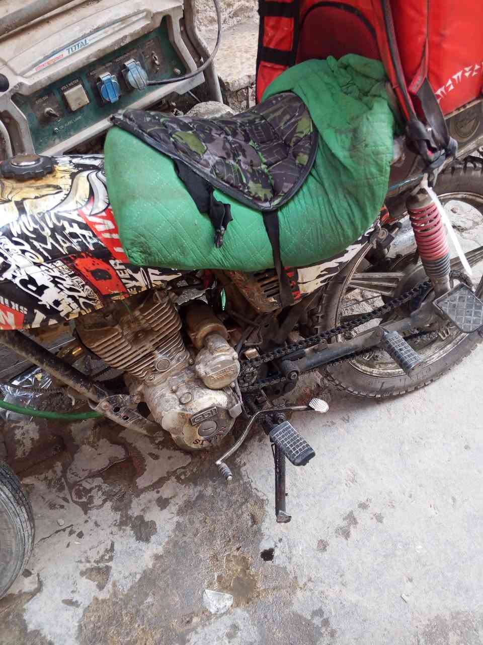 سلام عليكم دراجه ايراني موديل 2020اكفلك المكينه من كلشي الدراجه مامتعب مكينته شغلي دلفري مكان قريب ما اطلع بعيد الدراجه ابد ما تعبك امانت الله بس تبدل صدر وطير 175وبيه مجال
***********
مكاني بغداد باب المعضم
