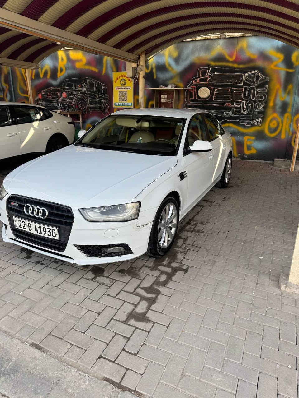 السلام عليكم
AUDI A4
للبيع موديل 2013
وارد خليجي بيها نص باب خلفي عكس السايق و نص جاملغ خلفي السياره حالتها ممتازه و المكينة و الگير بحاله ممتازة 
المواصفات
مكينة 2000 تيربو جديدة 
تشغيل و اطفاء ذاتي
سايد بريك دكمه
حساس خلفي 
مانع انزلاق ABS 
3 وضعيات قياده اوتماتيك و عادي و رياضي طيارة 
بروجكتور حساس مع الاستدارة 
تحكمات ستيرن جهتين
تبريد جاهز و ثلج و تبريدها معروف 
و بعد بيها مواصفات
السيارة مصروف عليها هواي و كاملة نقصها فقط صدر امامي 
السعر 85 و بيها مجال 
الرقم ***********
مكاني بغداد بغداد, العراق
