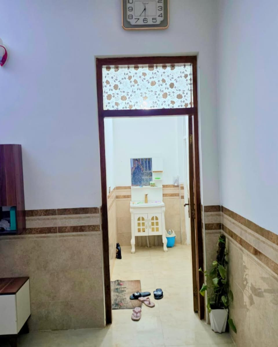دار للبيع في التقية الثانية قرب شارع 40
طابق واحد كونكريت مسلح يحتوي على غرفتين وصاله ومطبخ وكراج واستقبال وصحيات 
المساحة  260 متر
للأستفسار مراسلةالصفحه او الاتصال ع الرقم التالي ***********
او زيارة المكتب التقيه شارع عشرين مكتب يحيى التميمي للعقار
يتوفر لدينا قطع بجميع التوزيعات
تابع الصفحة حتى يجيك كلشي جديد يخص العقار
